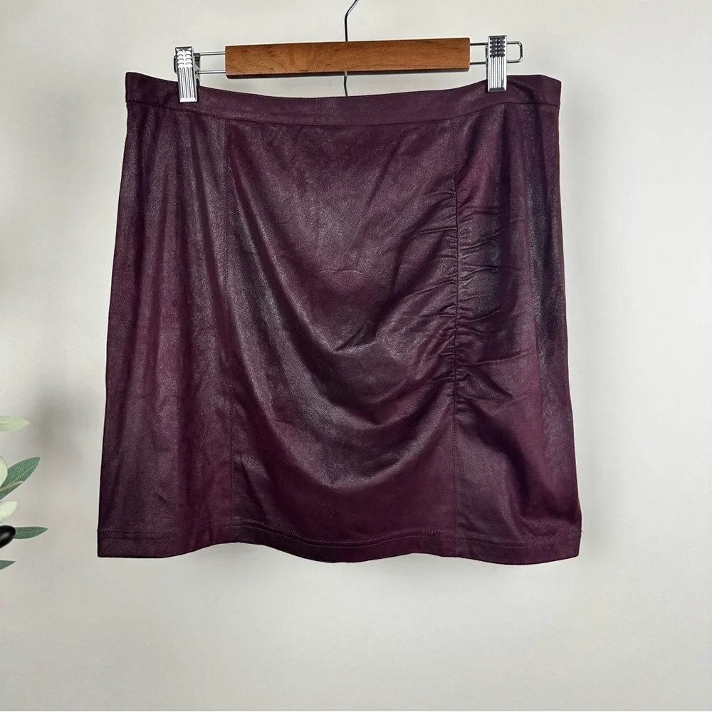 FREE PEOPLE Rumi Ruched Faux Suede Leather Mini Skirt Burgundy